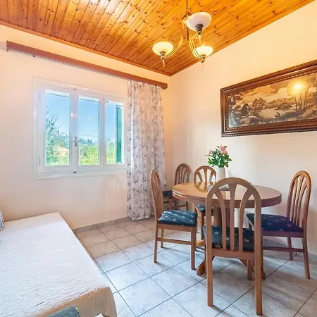 Holiday home Edem Garden *